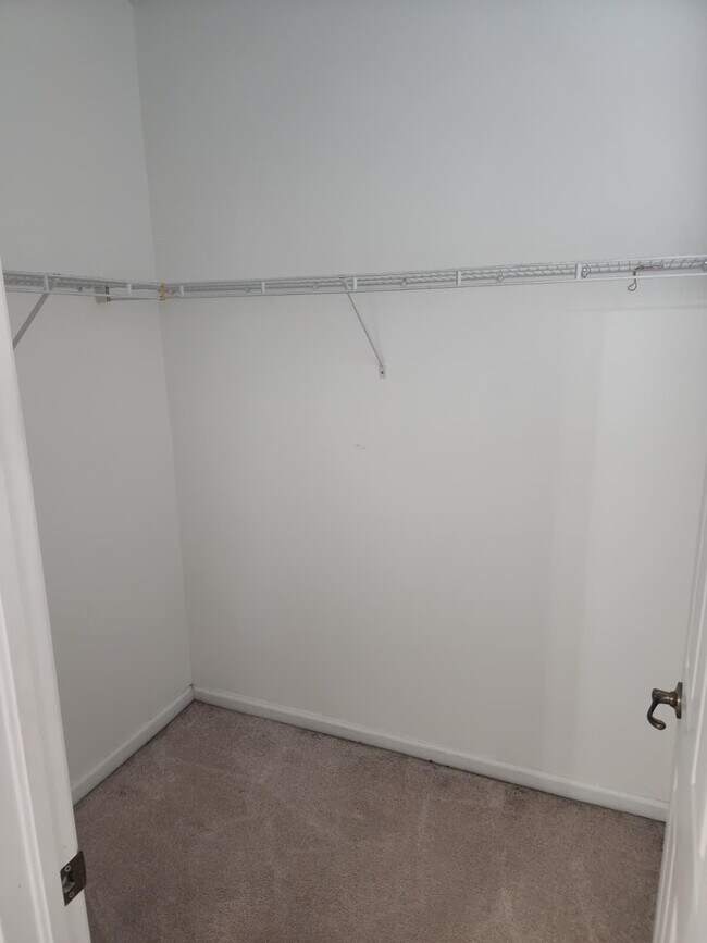 Building Photo - 460 Marbella Dr