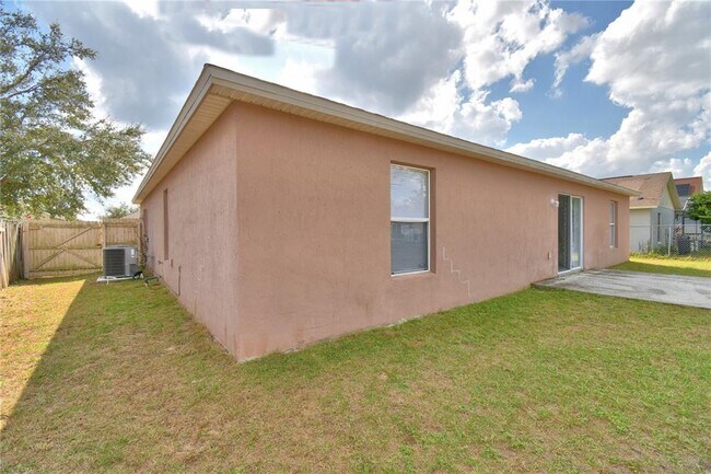 Building Photo - 116 Briarcliff Dr