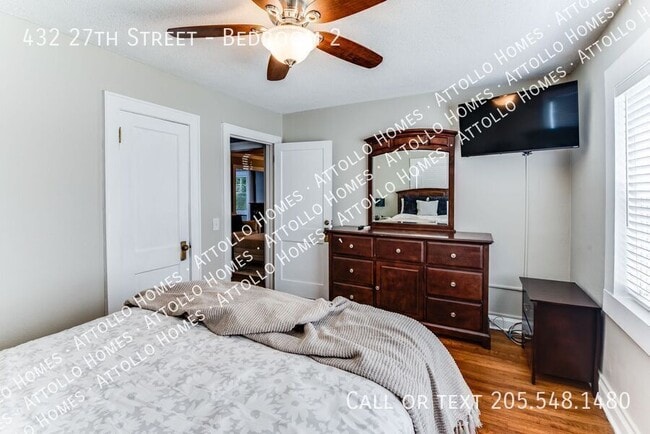 Building Photo - 432 27th St