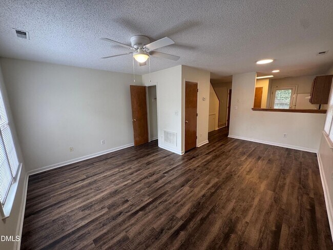 Building Photo - 2918 Faversham Pl