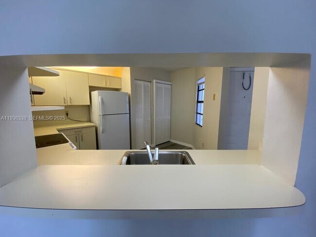 Building Photo - 1149 Independence Trail