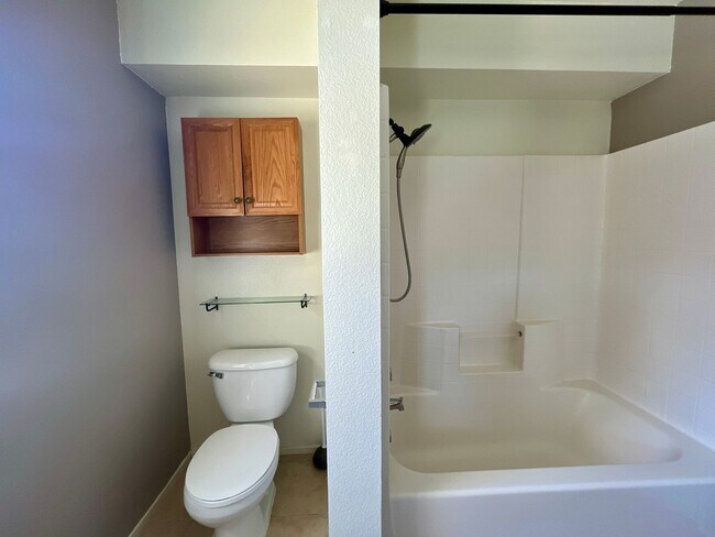 Building Photo - Wow must see 4 bedroom Plus 2 bath Home in...