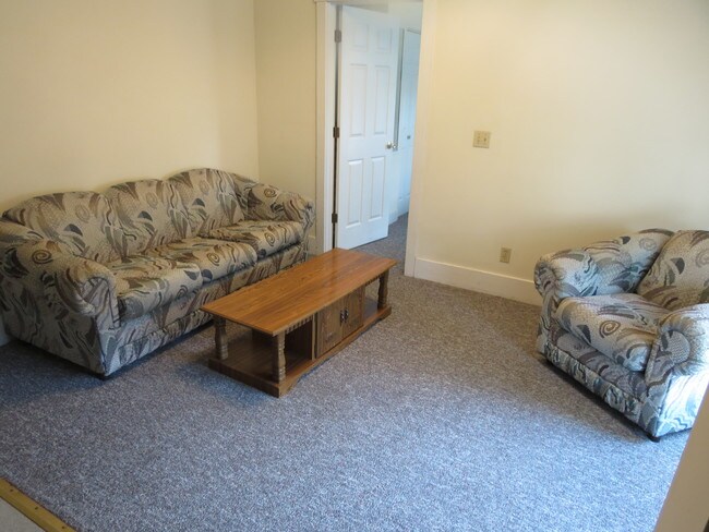 Living Room - 610 W Elm St