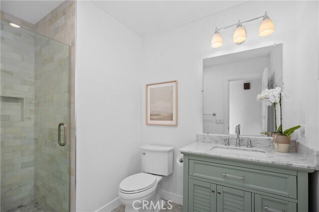 Building Photo - 390 St Ann's Dr