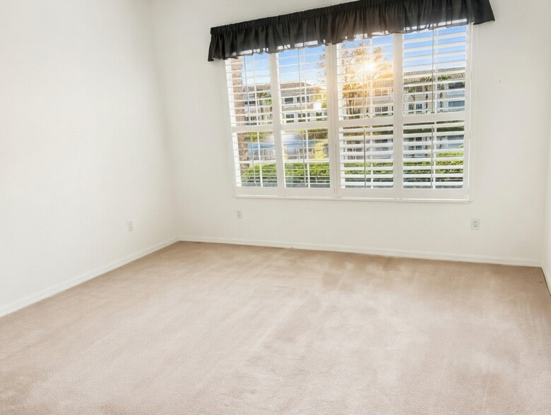 Building Photo - 1802 Triano Cir