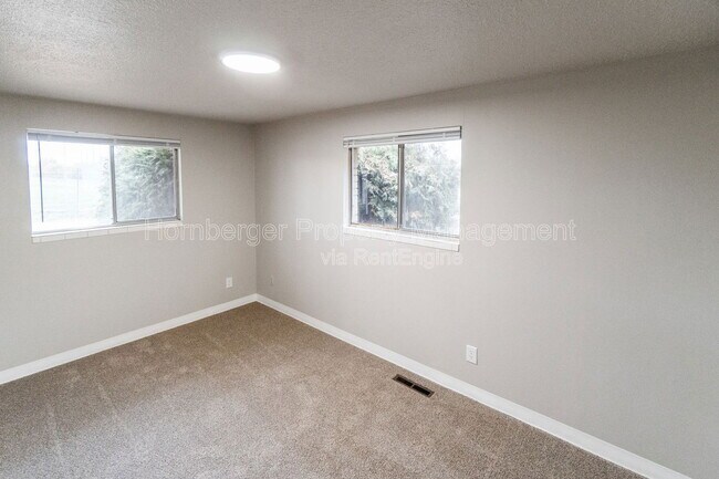 Building Photo - 11904 E 10th Ave