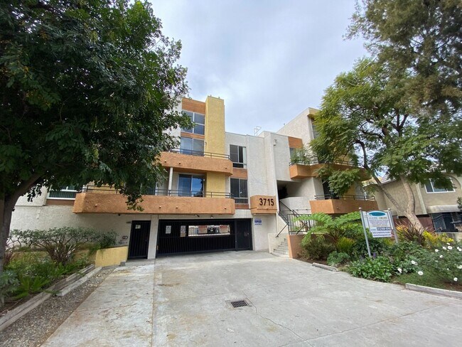 Interior Photo - can371