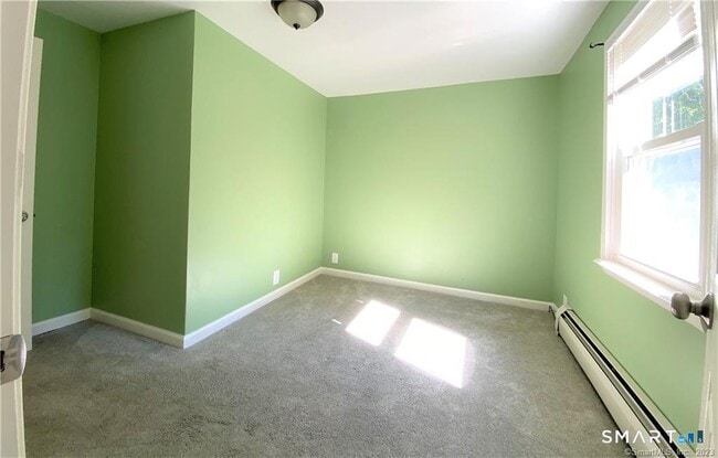 Building Photo - 110 Lake Rd