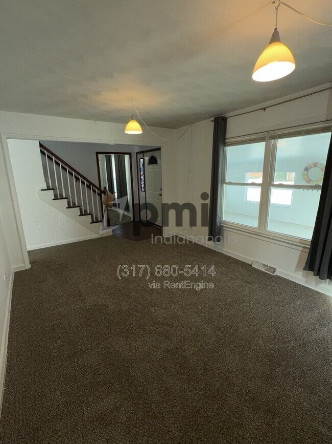 Building Photo - 635 Phaeton Pl