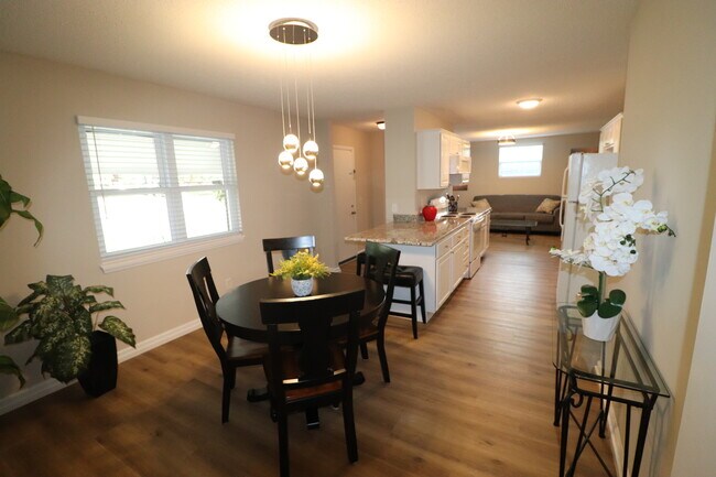 Open to kitchen & living room - 2808 Daytona Dr