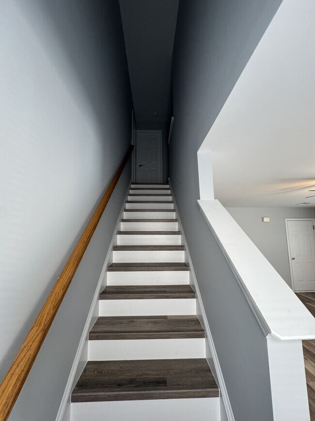 Building Photo - 4529 Farm Lake Dr