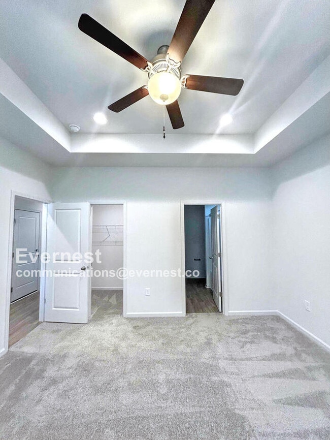 Building Photo - Modern Comfort: 3 Bed, 2 Bath Home with Attached Garage and Appliances | Pet Friendly | Available...