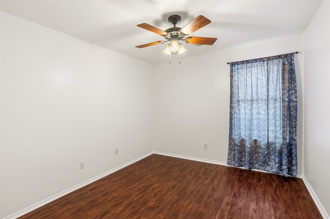 Building Photo - 11635 Pebble Sands Dr