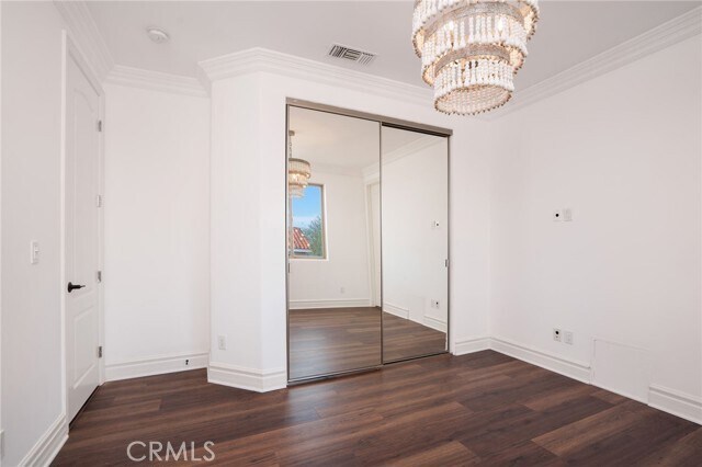 Building Photo - 2005 Robinson St