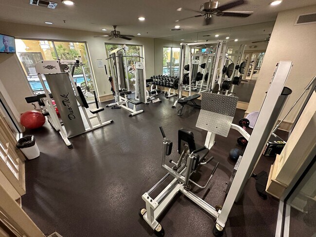 Building Photo - Spacious Downtown 1BR/1BA Condo with Pool View in Park North!!