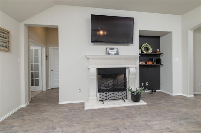 Building Photo - 233 Gardenia Dr