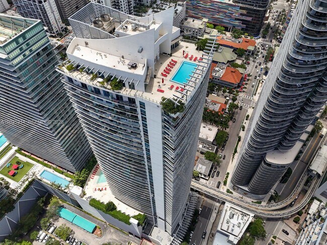 Building Photo - 1100 S Miami Ave