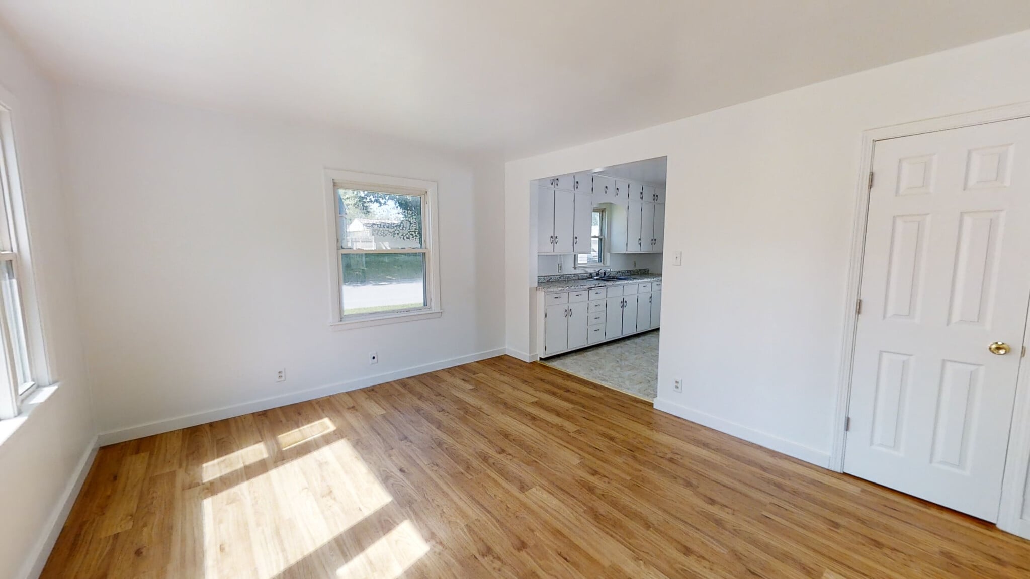 Living room - 1103 Amherst Ave
