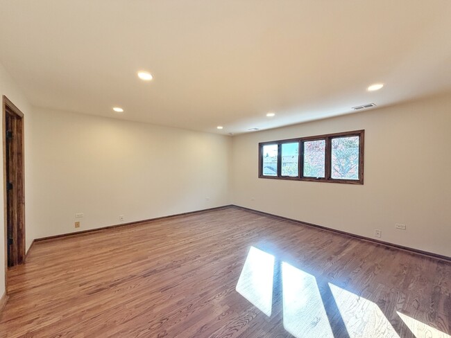 Building Photo - 6710 Wedgewood Ln