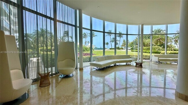 Building Photo - 5161 Collins Ave