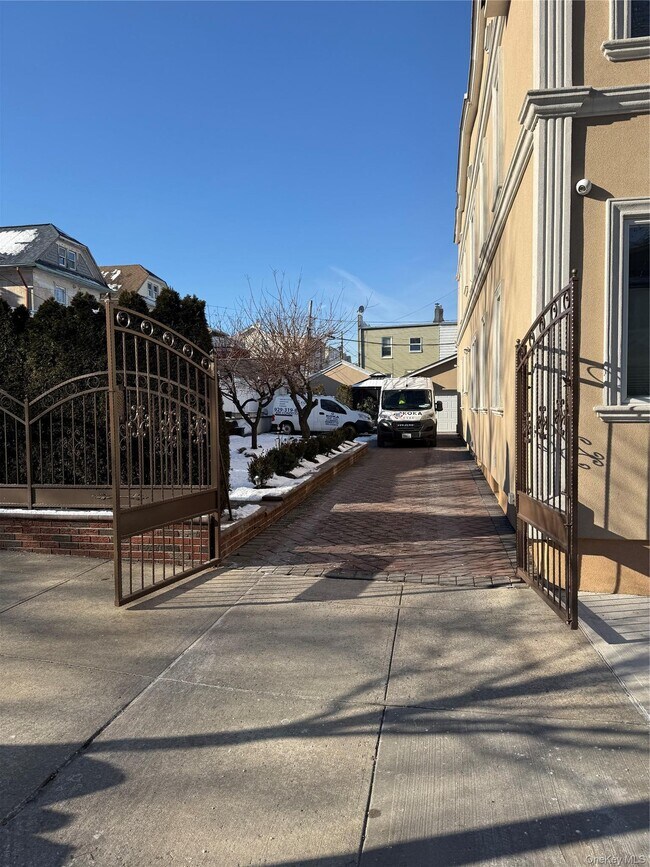 Building Photo - 78-68 84th St