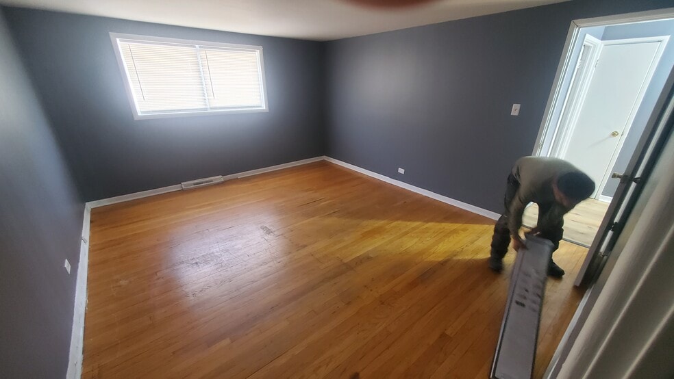 1st bedroom 12x15 - 509 W 136th Pl