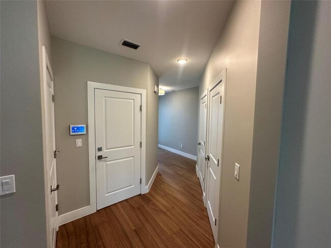 Building Photo - 4507 E Aqua Bella Ln