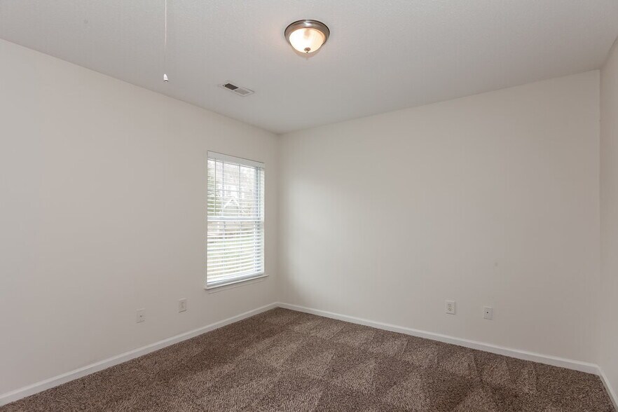 Building Photo - 6846 Squirrels Foot Ct