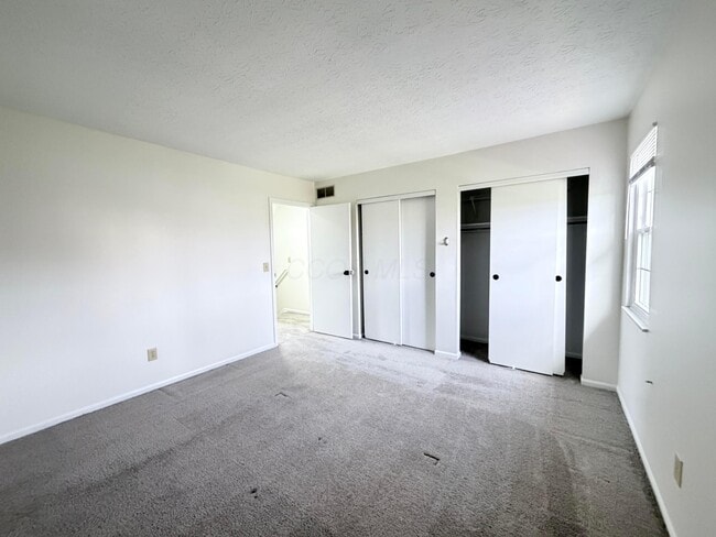 Building Photo - 5372 Portland St