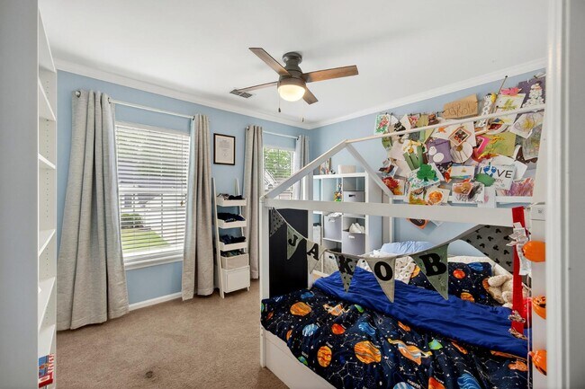 Building Photo - 5409 Dwight Dr