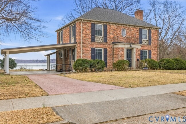 Building Photo - 717 Francis St