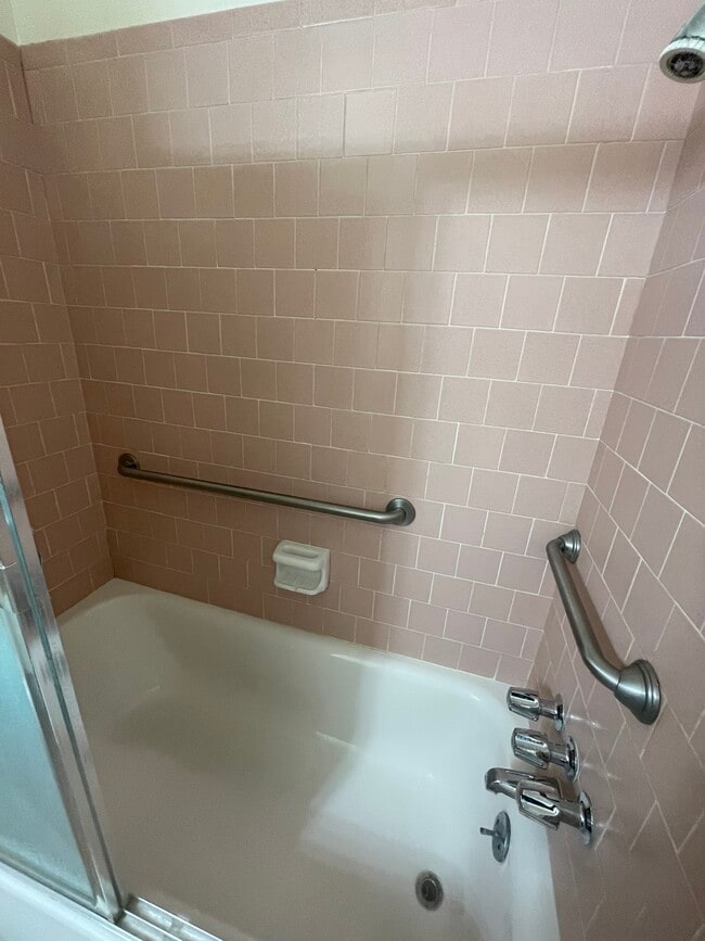 Building Photo - 1309 Cardinal St