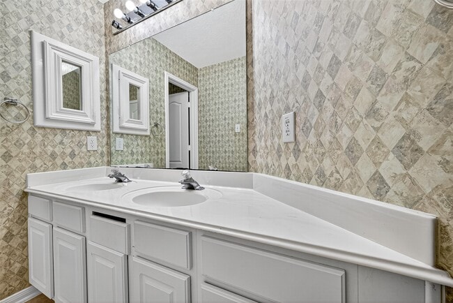 Building Photo - 4014 Shoreview Ln