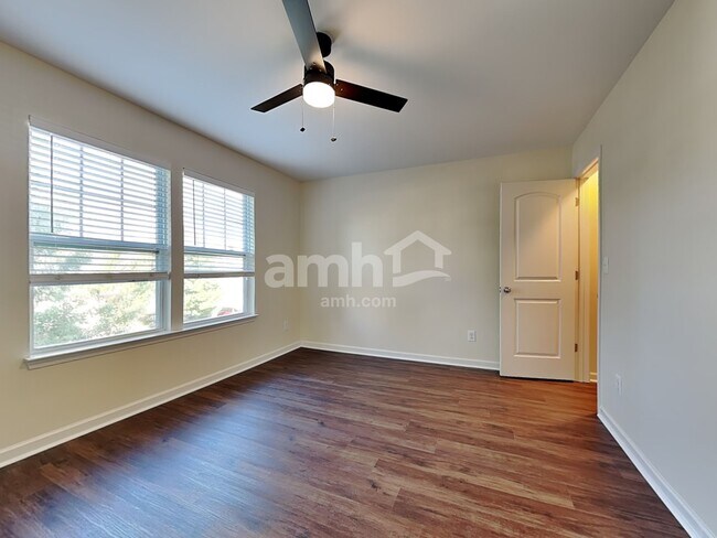 Building Photo - 4311 Hampstead Heath Dr