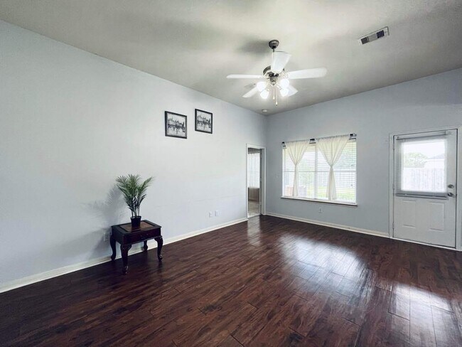 Building Photo - 7215 Sunrise Hill Ln