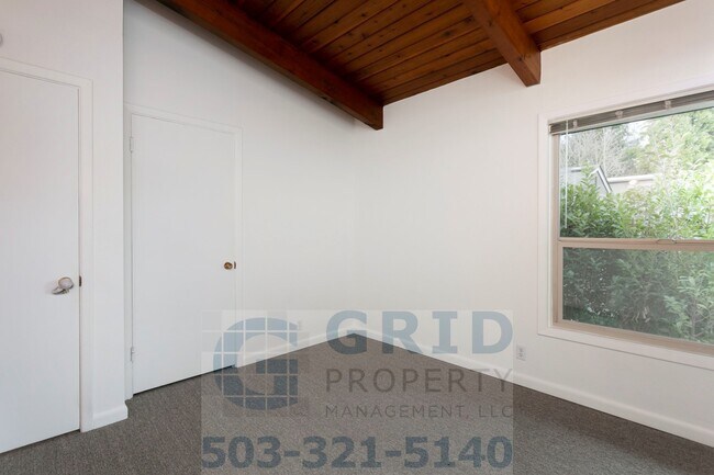 Building Photo - Gorgeous 2 Bedroom Home Available in Lake ...