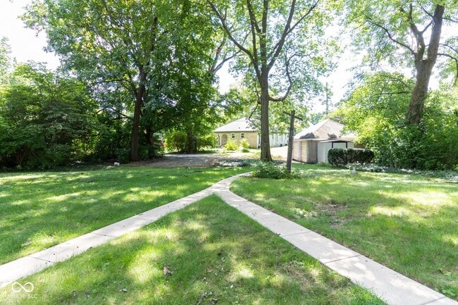 Building Photo - 6353 Riverview Dr