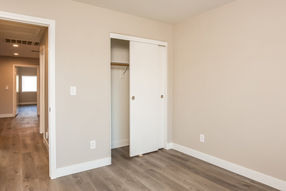 Building Photo - 6369 Azurelyn Ave