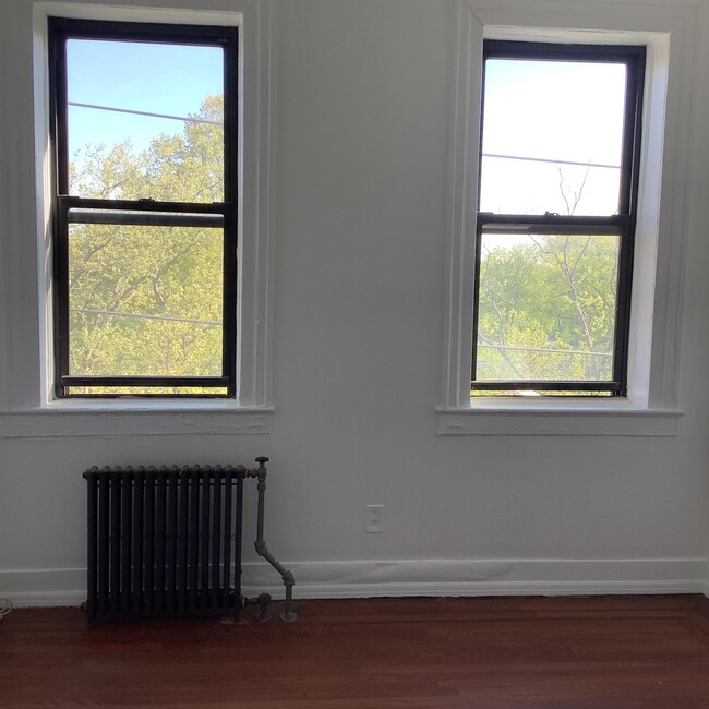 Building Photo - 331 79th St