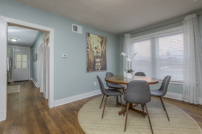 Building Photo - 3716 Warwick Blvd