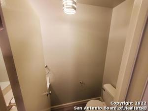 Building Photo - 911 Vance Jackson Rd