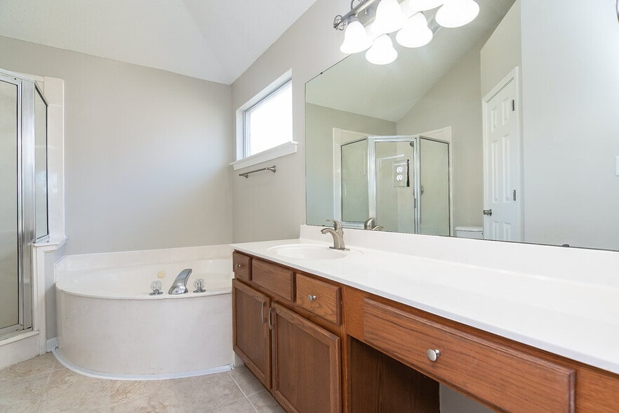 Building Photo - 9714 Java Cove