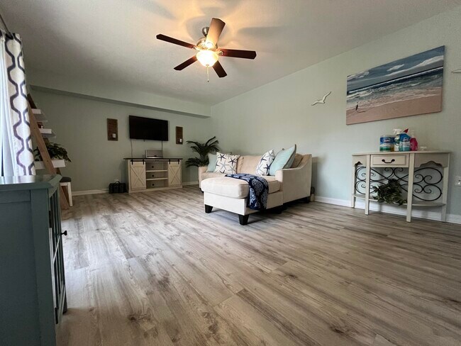 Building Photo - 7510 75th Way