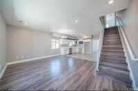 Building Photo - Beautiful 4 bed 4 bath unit in Gardena 90247!