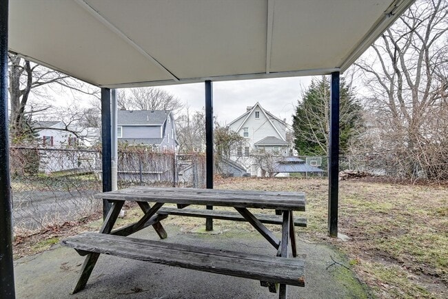 Building Photo - 317 Elmwood Ave