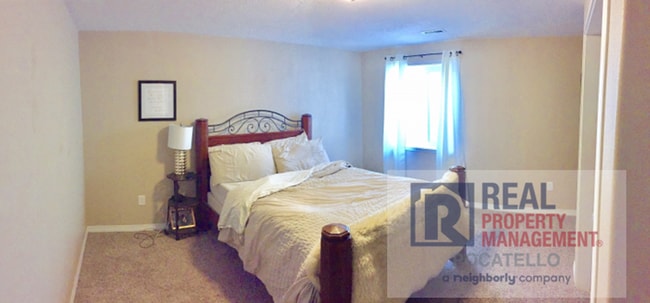 Building Photo - "Beautiful 4 Bedroom House For Rent" - Not furnished