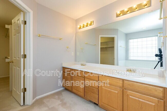 Building Photo - 1315 Nassau Way