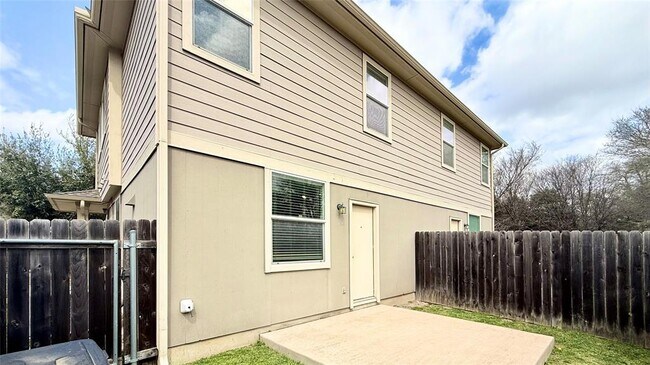 Building Photo - 14613 Walt Whitman Trail