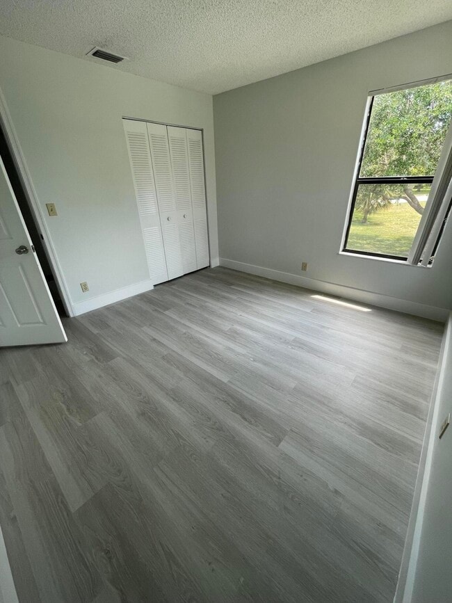 Building Photo - 3350 Jaywood Terrace