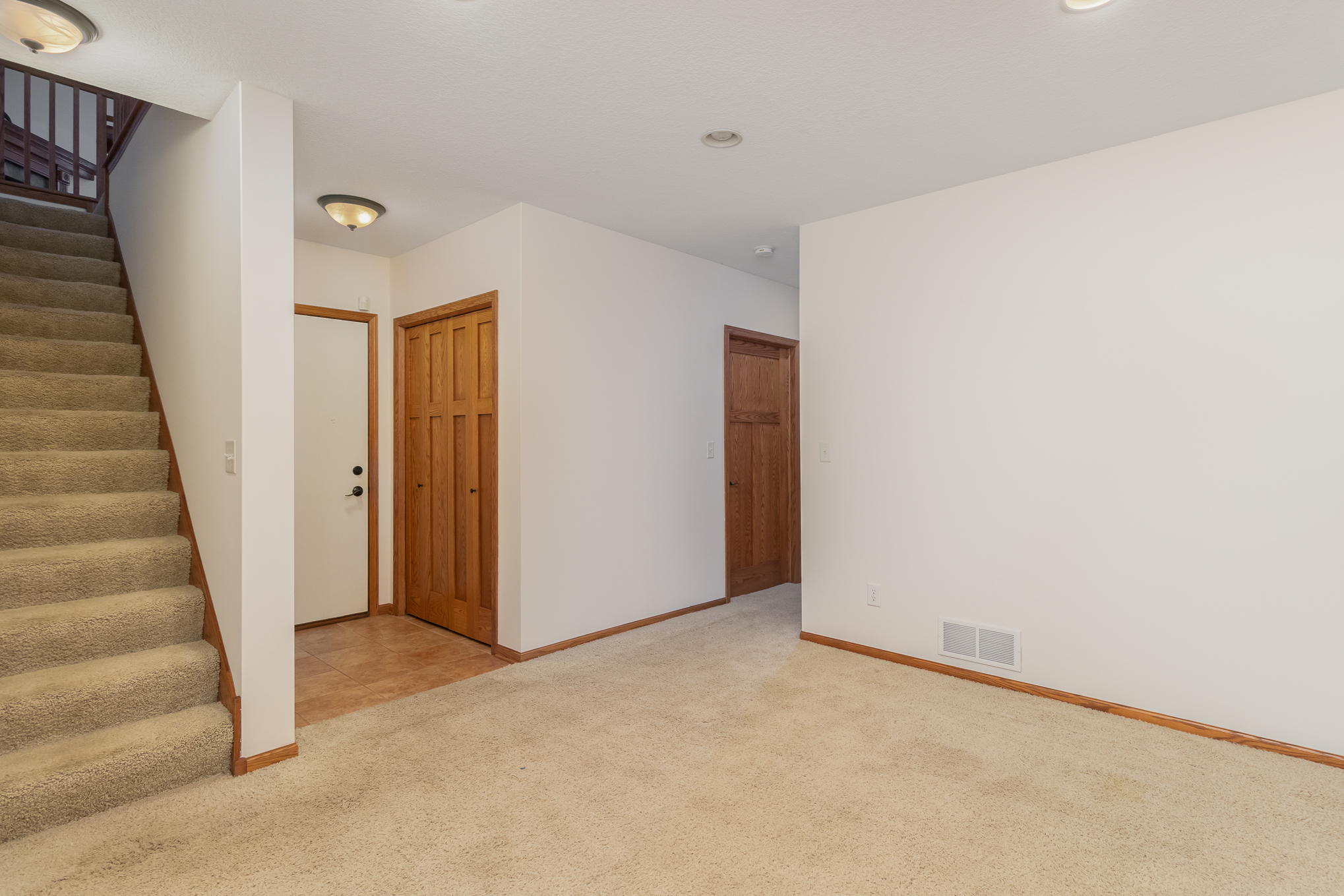 Lower level - 1554 Lincoln Park Dr